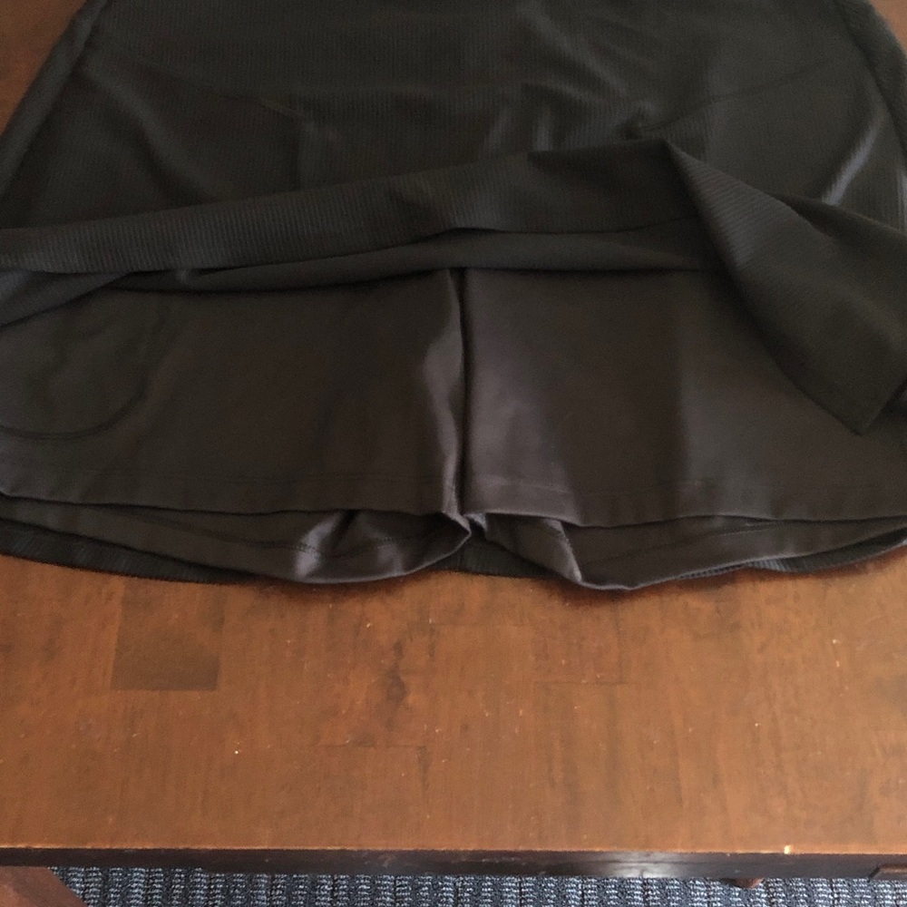 🤍 Old Navy Active Powersoft Extra High-Rise Skort - Picture 3 of 7